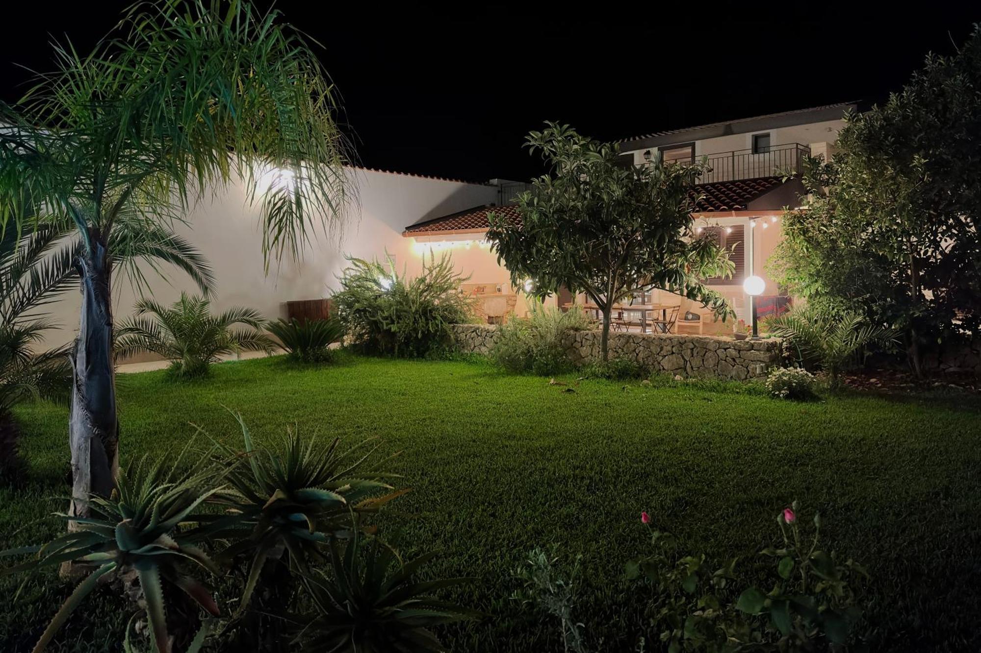 Villa Ramadia Floridia Exteriör bild